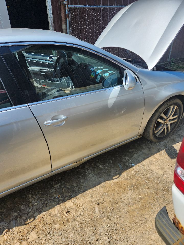 https://f005.backblazeb2.com/file/img-partshotlines-com/Inventory/MA385/Vehicle/10517_02.jpg