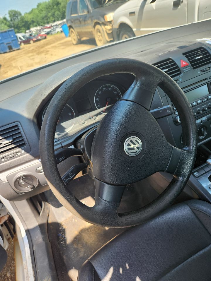 https://f005.backblazeb2.com/file/img-partshotlines-com/Inventory/MA385/Vehicle/10517_08.jpg