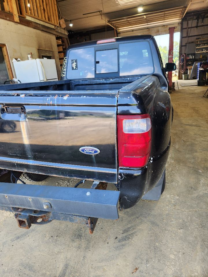 https://f005.backblazeb2.com/file/img-partshotlines-com/Inventory/MA385/Vehicle/10521_05.jpg