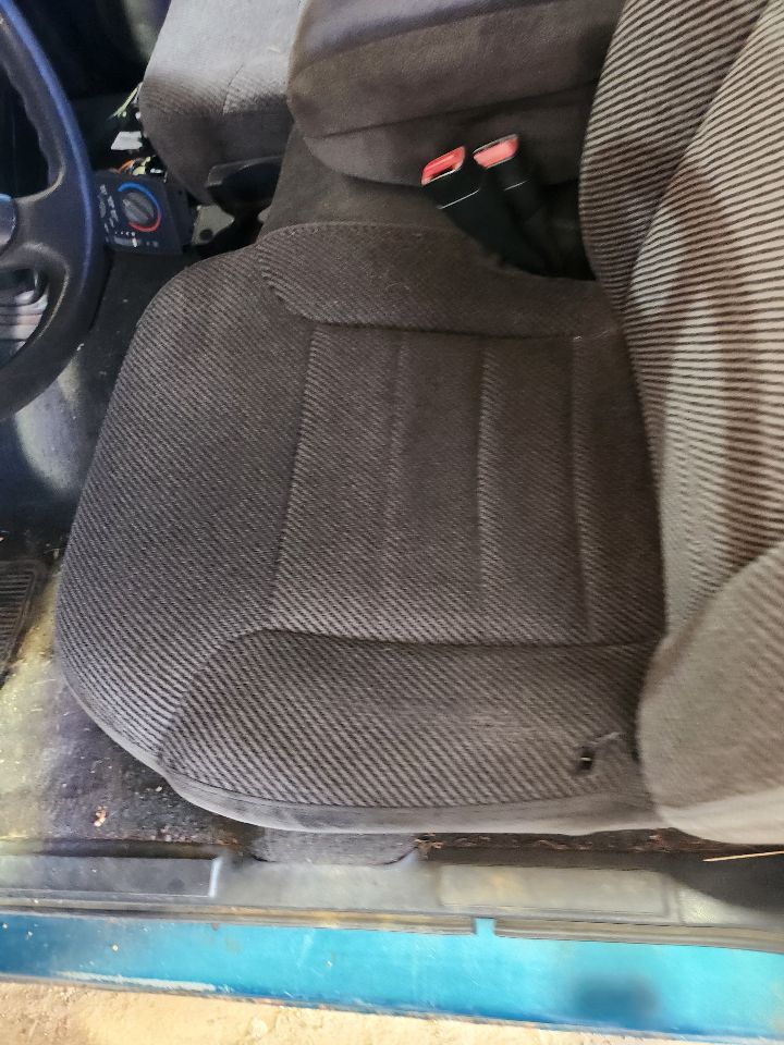 https://f005.backblazeb2.com/file/img-partshotlines-com/Inventory/MA385/Vehicle/10528_10.jpg