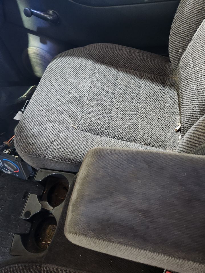 https://f005.backblazeb2.com/file/img-partshotlines-com/Inventory/MA385/Vehicle/10528_11.jpg