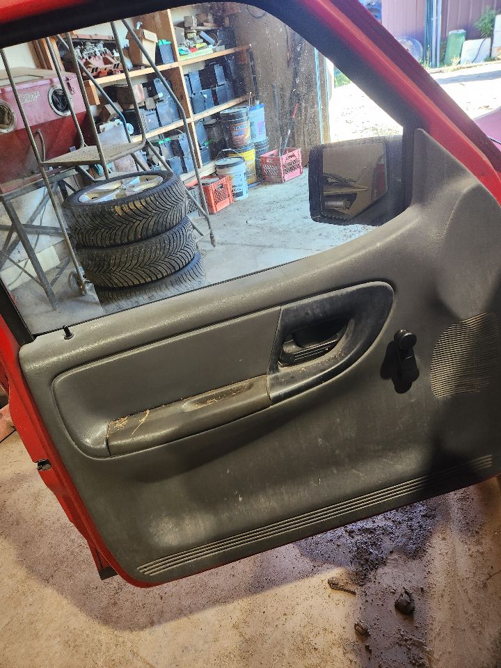 https://f005.backblazeb2.com/file/img-partshotlines-com/Inventory/MA385/Vehicle/10539_07.jpg