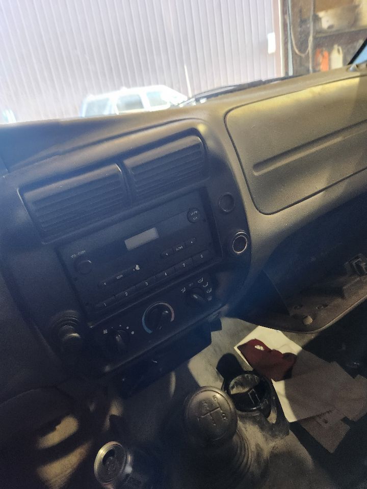 https://f005.backblazeb2.com/file/img-partshotlines-com/Inventory/MA385/Vehicle/10539_10.jpg
