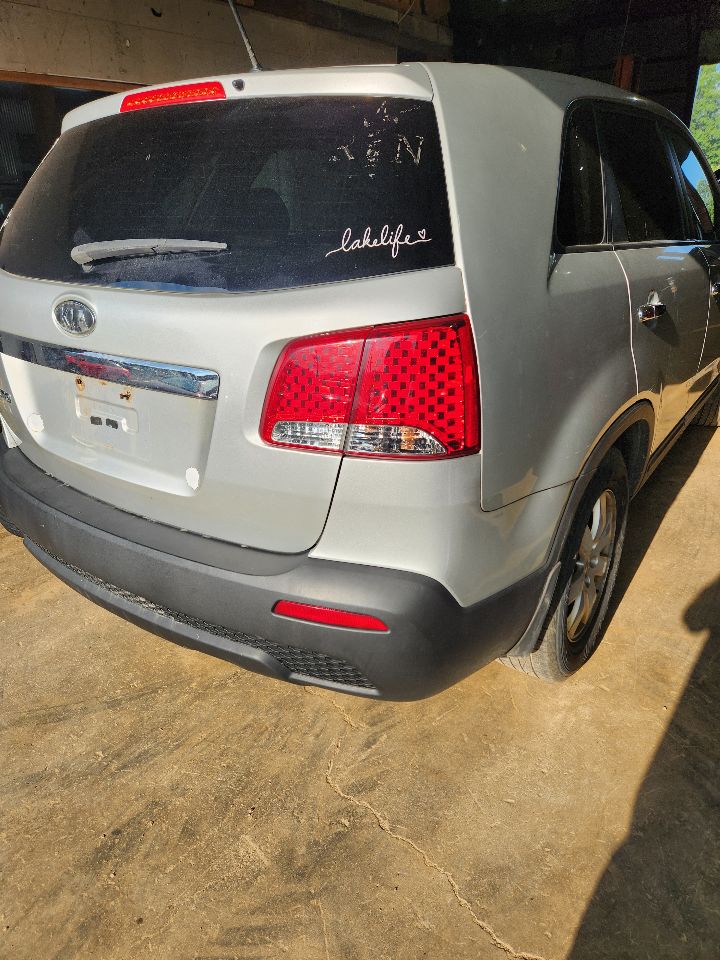 https://f005.backblazeb2.com/file/img-partshotlines-com/Inventory/MA385/Vehicle/10554_06.jpg