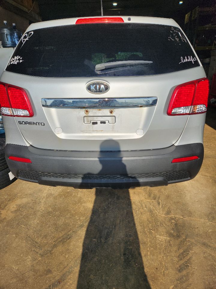 https://f005.backblazeb2.com/file/img-partshotlines-com/Inventory/MA385/Vehicle/10554_07.jpg