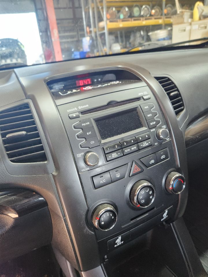 https://f005.backblazeb2.com/file/img-partshotlines-com/Inventory/MA385/Vehicle/10554_12.jpg