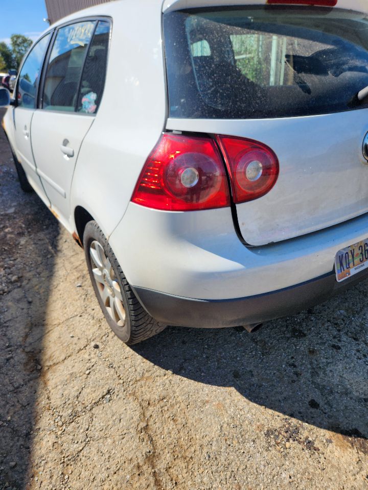 https://f005.backblazeb2.com/file/img-partshotlines-com/Inventory/MA385/Vehicle/10588_04.jpg
