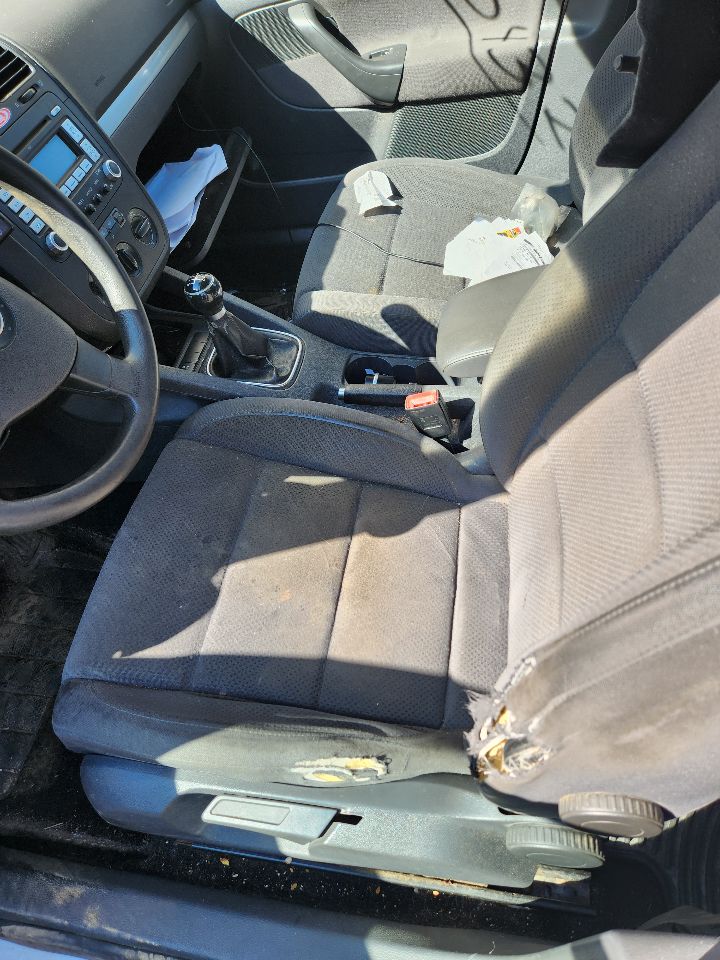 https://f005.backblazeb2.com/file/img-partshotlines-com/Inventory/MA385/Vehicle/10588_09.jpg