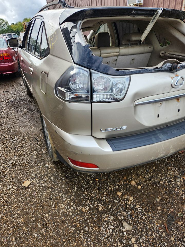 https://f005.backblazeb2.com/file/img-partshotlines-com/Inventory/MA385/Vehicle/10601_03.jpg