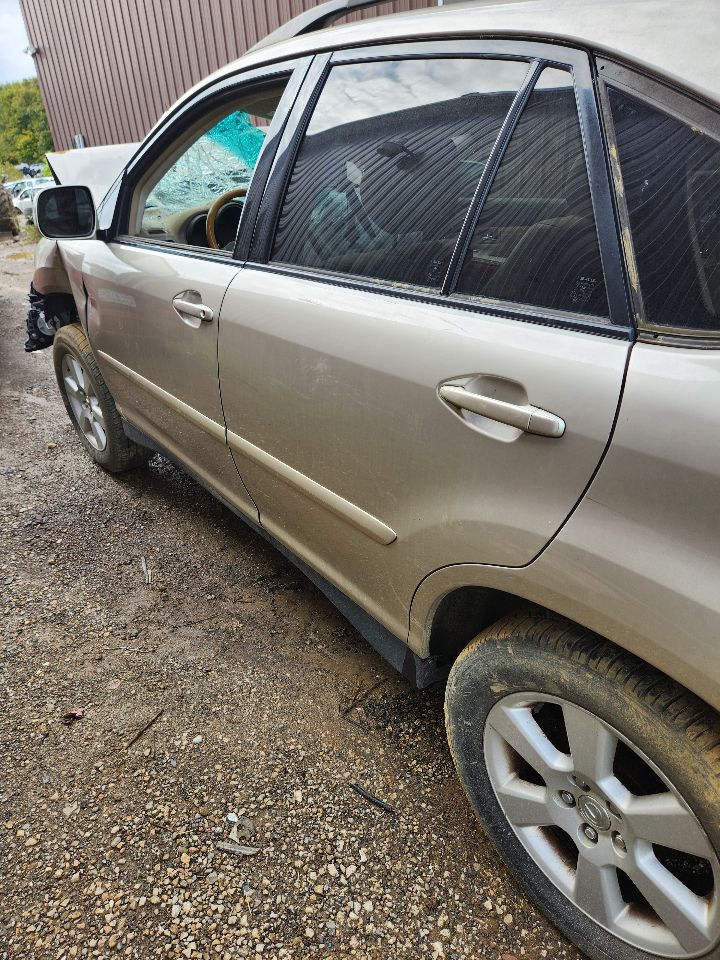 https://f005.backblazeb2.com/file/img-partshotlines-com/Inventory/MA385/Vehicle/10601_04.jpg
