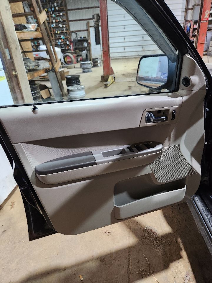 https://f005.backblazeb2.com/file/img-partshotlines-com/Inventory/MA385/Vehicle/10651_11.jpg