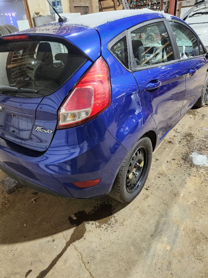 https://f005.backblazeb2.com/file/img-partshotlines-com/Inventory/MA385/Vehicle/10653_06.jpg