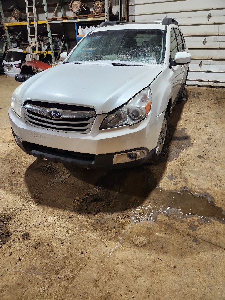 https://f005.backblazeb2.com/file/img-partshotlines-com/Inventory/MA385/Vehicle/10676_02.jpg