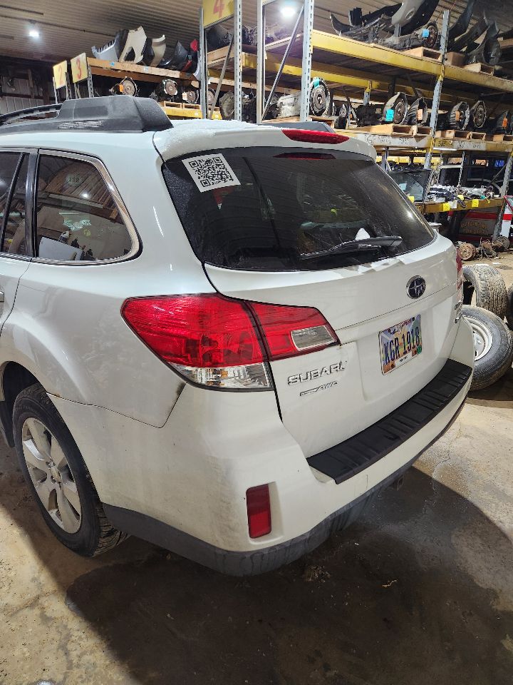 https://f005.backblazeb2.com/file/img-partshotlines-com/Inventory/MA385/Vehicle/10676_08.jpg