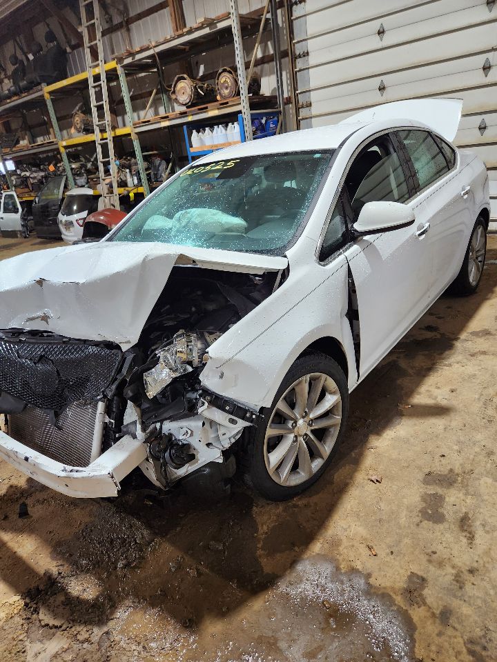 https://f005.backblazeb2.com/file/img-partshotlines-com/Inventory/MA385/Vehicle/10677_01.jpg