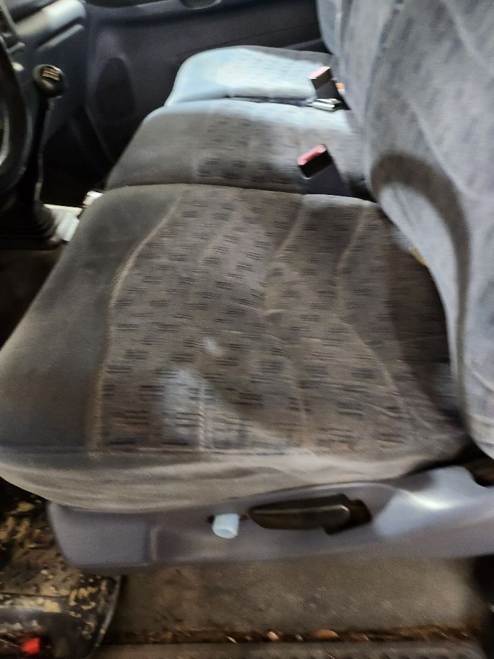 https://f005.backblazeb2.com/file/img-partshotlines-com/Inventory/MA385/Vehicle/10680_12.jpg