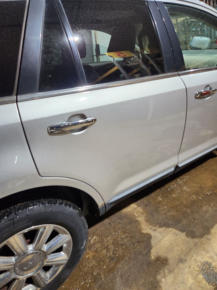 https://f005.backblazeb2.com/file/img-partshotlines-com/Inventory/MA385/Vehicle/10681_11.jpg