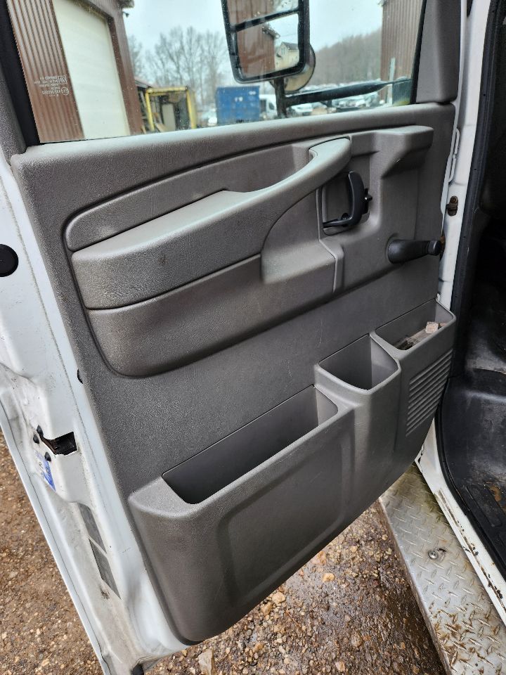 https://f005.backblazeb2.com/file/img-partshotlines-com/Inventory/MA385/Vehicle/10685_05.jpg