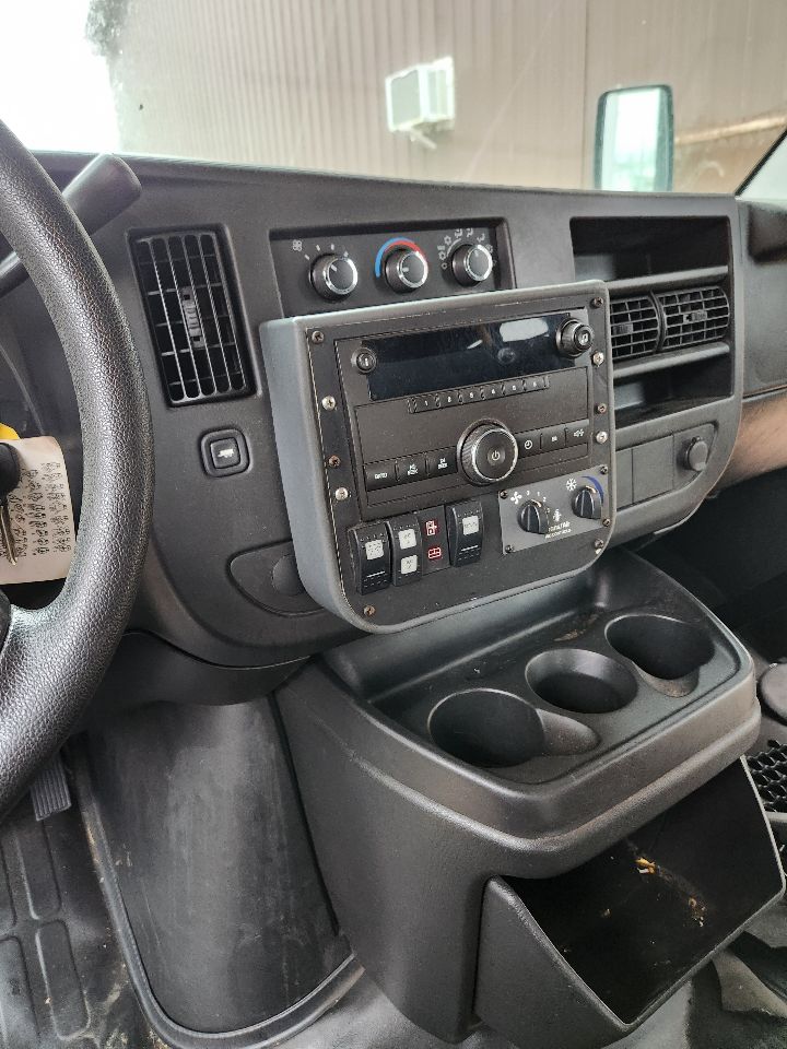 https://f005.backblazeb2.com/file/img-partshotlines-com/Inventory/MA385/Vehicle/10685_08.jpg
