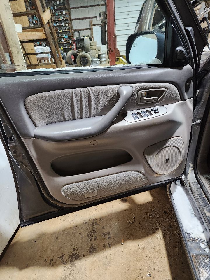 https://f005.backblazeb2.com/file/img-partshotlines-com/Inventory/MA385/Vehicle/10689_11.jpg