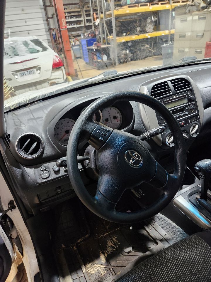 https://f005.backblazeb2.com/file/img-partshotlines-com/Inventory/MA385/Vehicle/10716_12.jpg