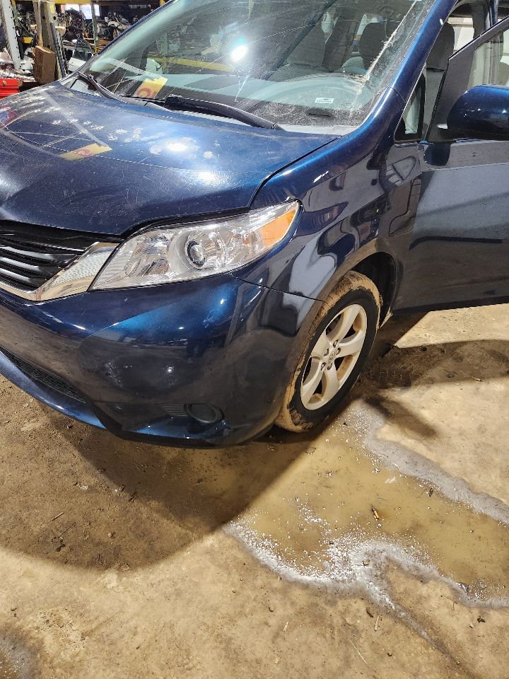 https://f005.backblazeb2.com/file/img-partshotlines-com/Inventory/MA385/Vehicle/10721_03.jpg