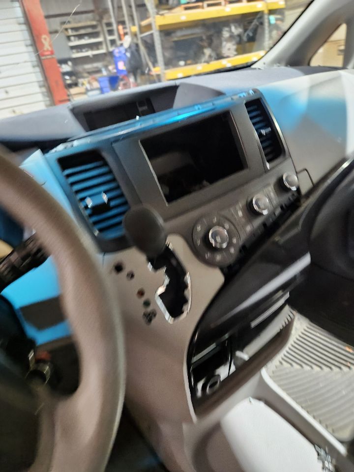 https://f005.backblazeb2.com/file/img-partshotlines-com/Inventory/MA385/Vehicle/10721_08.jpg