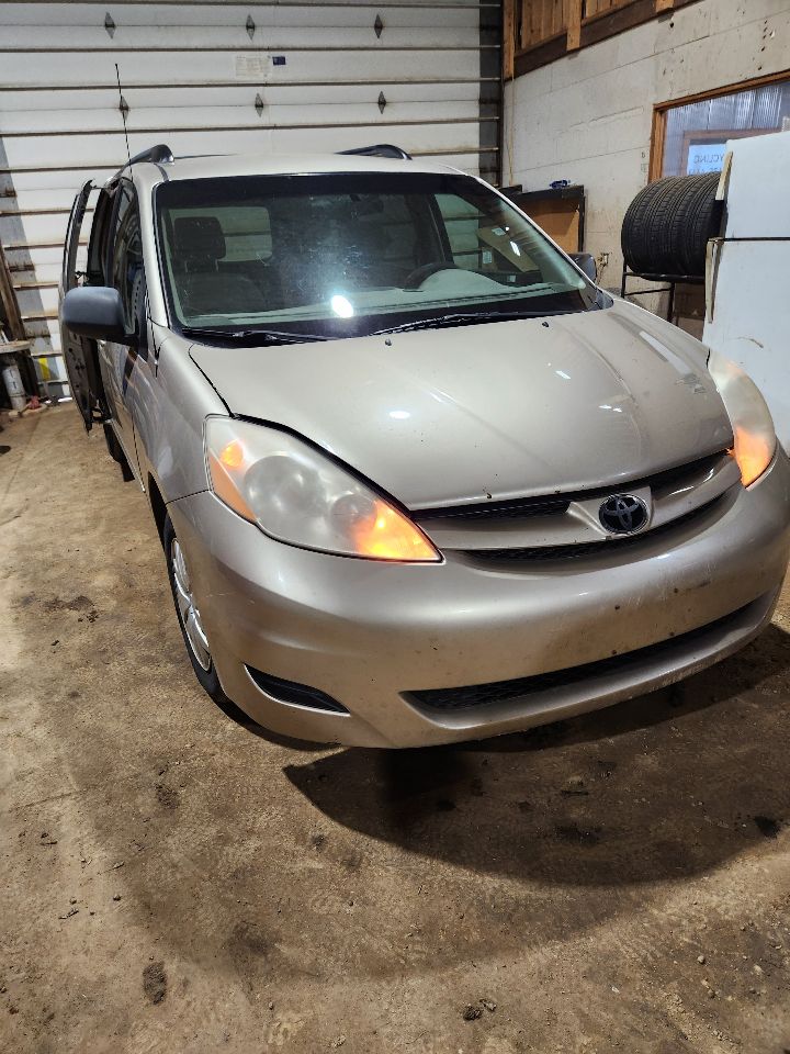 https://f005.backblazeb2.com/file/img-partshotlines-com/Inventory/MA385/Vehicle/10729_02.jpg