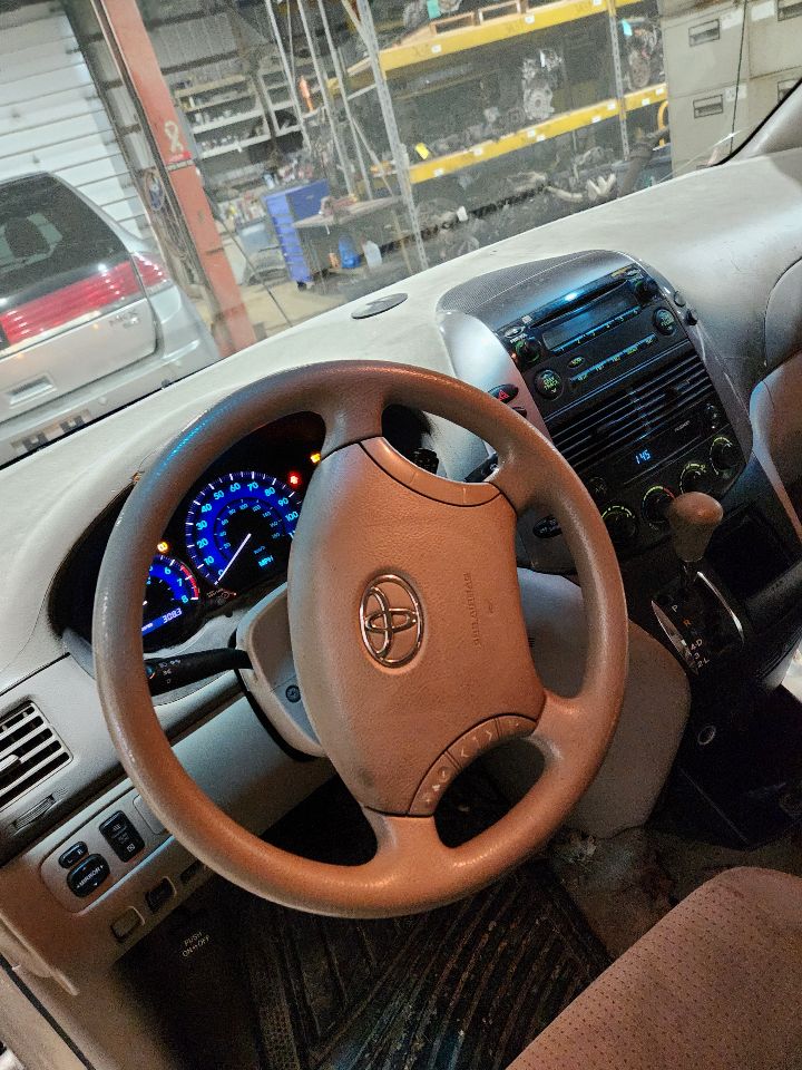 https://f005.backblazeb2.com/file/img-partshotlines-com/Inventory/MA385/Vehicle/10729_10.jpg
