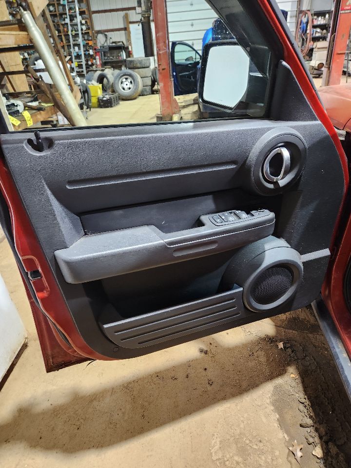 https://f005.backblazeb2.com/file/img-partshotlines-com/Inventory/MA385/Vehicle/10735_12.jpg
