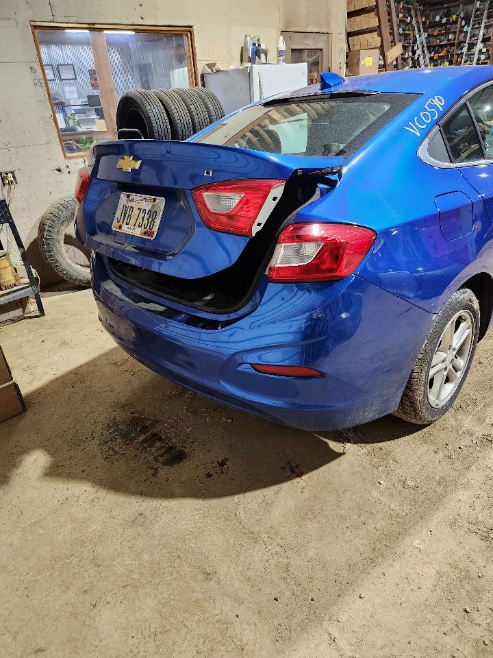 https://f005.backblazeb2.com/file/img-partshotlines-com/Inventory/MA385/Vehicle/10737_07.jpg