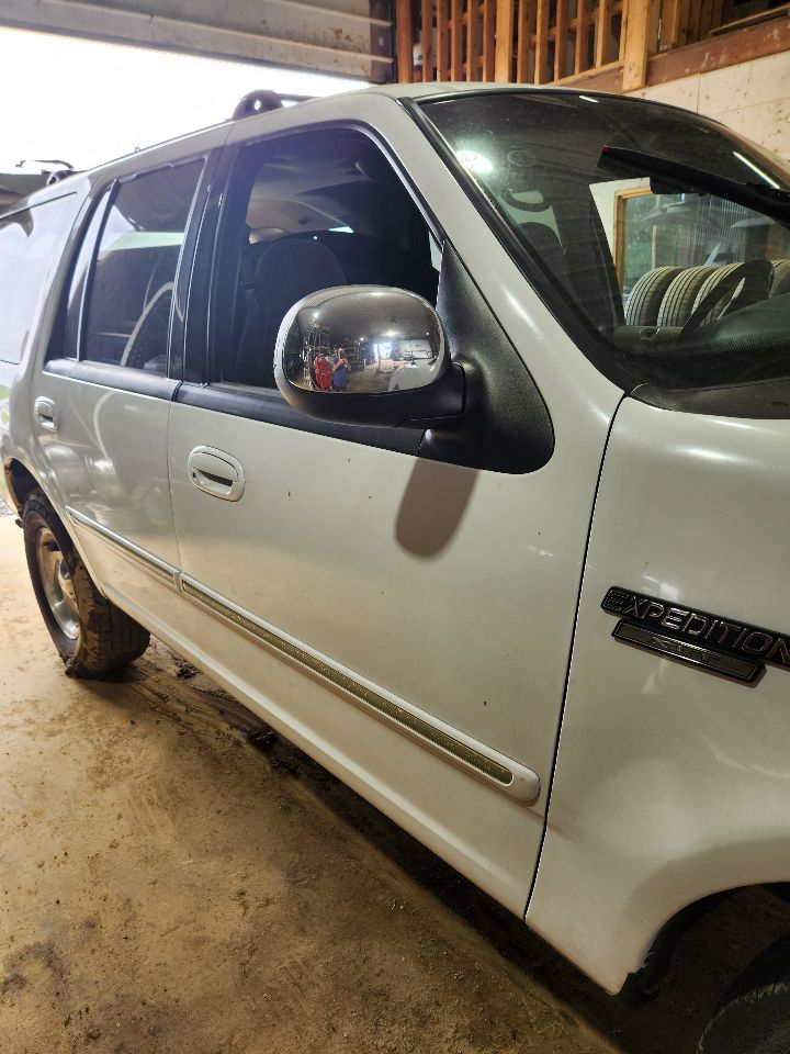 https://f005.backblazeb2.com/file/img-partshotlines-com/Inventory/MA385/Vehicle/10757_04.jpg