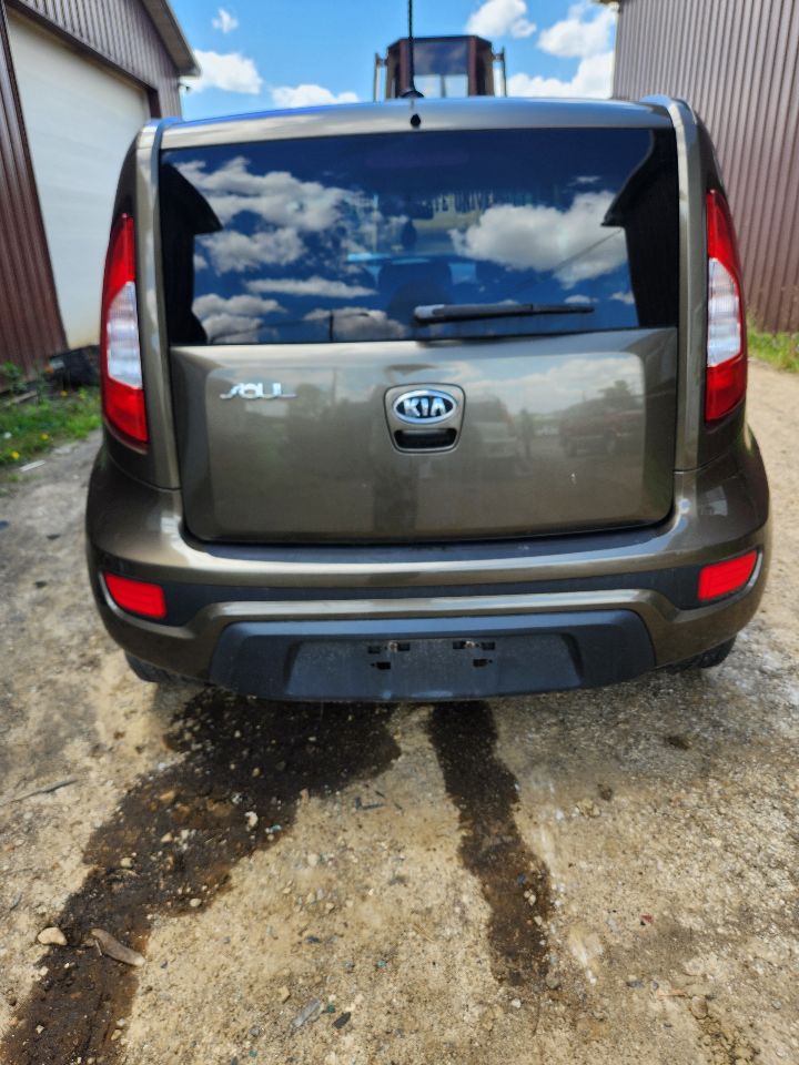 https://f005.backblazeb2.com/file/img-partshotlines-com/Inventory/MA385/Vehicle/10788_10.jpg