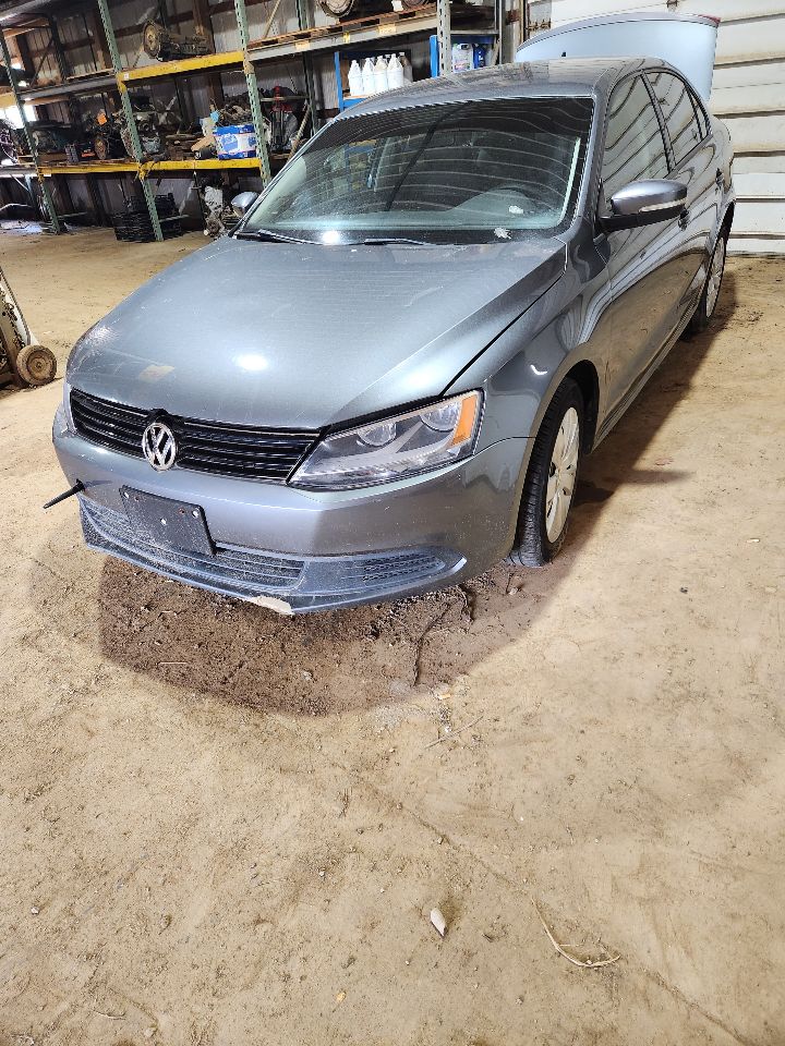 https://f005.backblazeb2.com/file/img-partshotlines-com/Inventory/MA385/Vehicle/10795_01.jpg