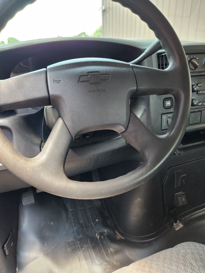 https://f005.backblazeb2.com/file/img-partshotlines-com/Inventory/MA385/Vehicle/10833_11.jpg