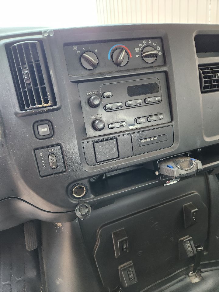 https://f005.backblazeb2.com/file/img-partshotlines-com/Inventory/MA385/Vehicle/10833_12.jpg