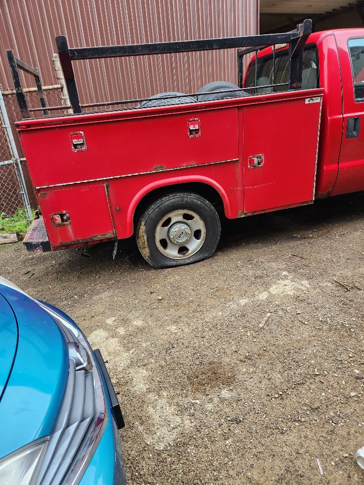 https://f005.backblazeb2.com/file/img-partshotlines-com/Inventory/MA385/Vehicle/10835_01.jpg