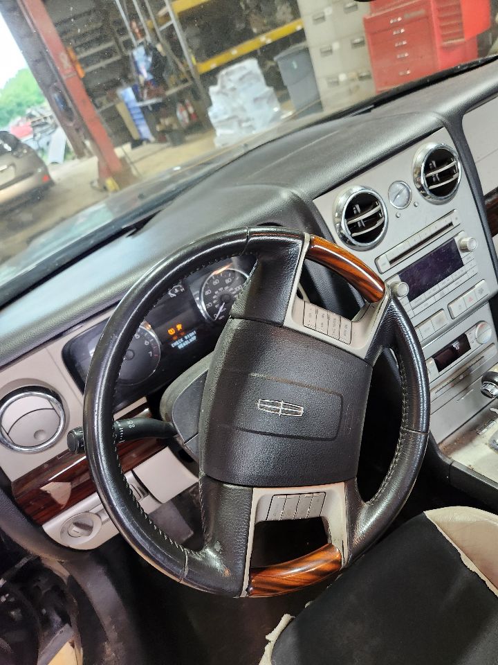 https://f005.backblazeb2.com/file/img-partshotlines-com/Inventory/MA385/Vehicle/10839_11.jpg