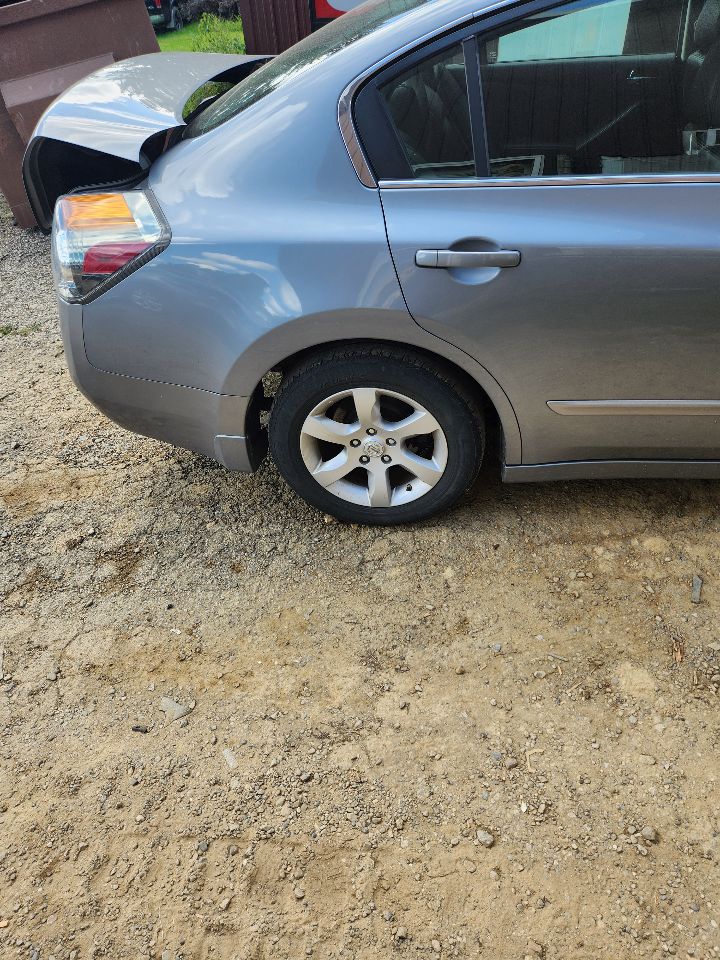 https://f005.backblazeb2.com/file/img-partshotlines-com/Inventory/MA385/Vehicle/10893_01.jpg