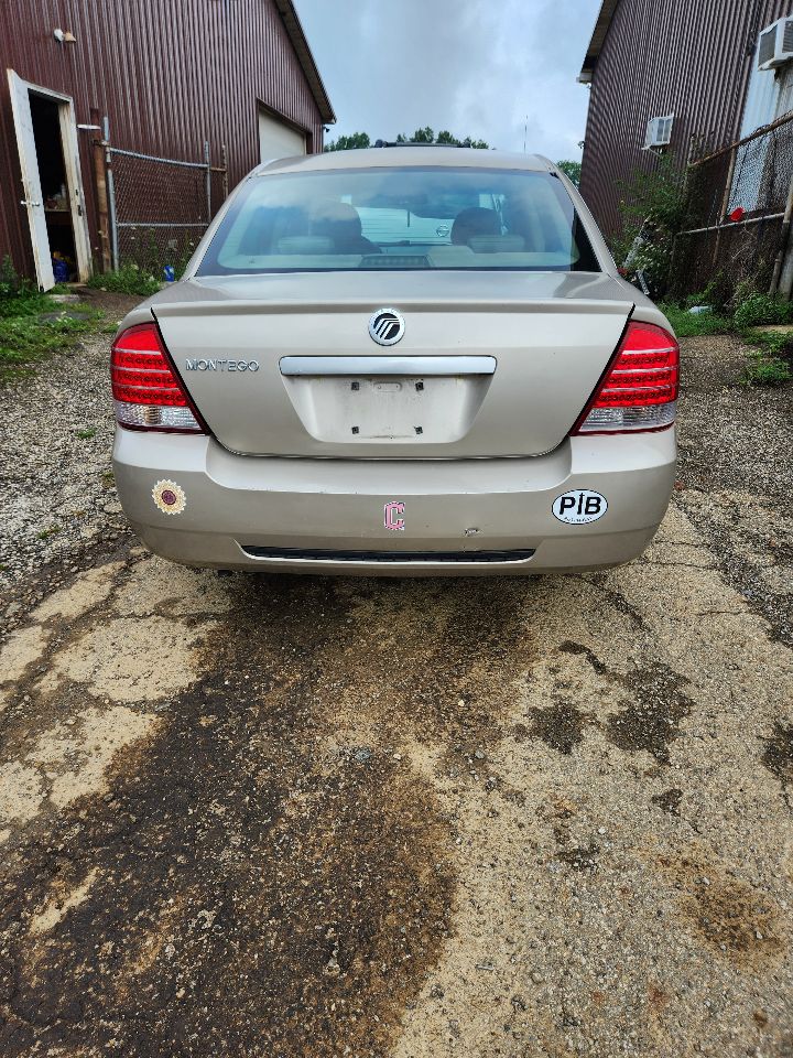 https://f005.backblazeb2.com/file/img-partshotlines-com/Inventory/MA385/Vehicle/10894_07.jpg