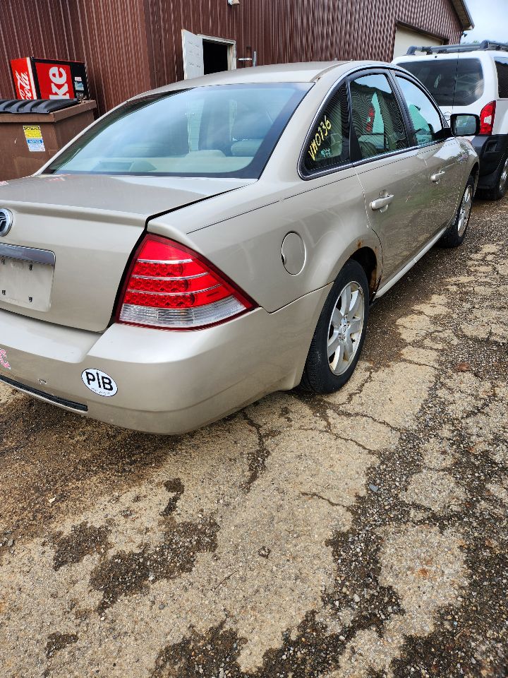 https://f005.backblazeb2.com/file/img-partshotlines-com/Inventory/MA385/Vehicle/10894_08.jpg