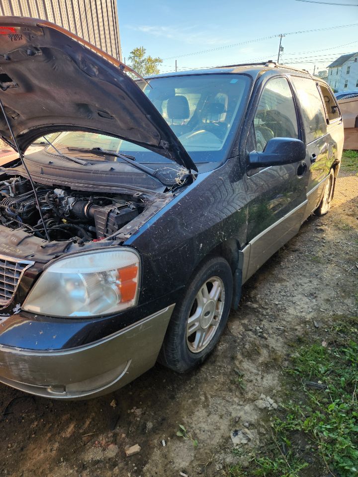 https://f005.backblazeb2.com/file/img-partshotlines-com/Inventory/MA385/Vehicle/10928_05.jpg