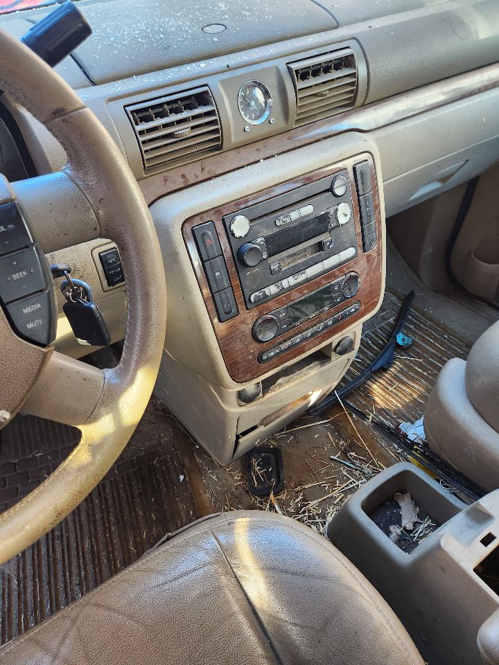 https://f005.backblazeb2.com/file/img-partshotlines-com/Inventory/MA385/Vehicle/10928_08.jpg