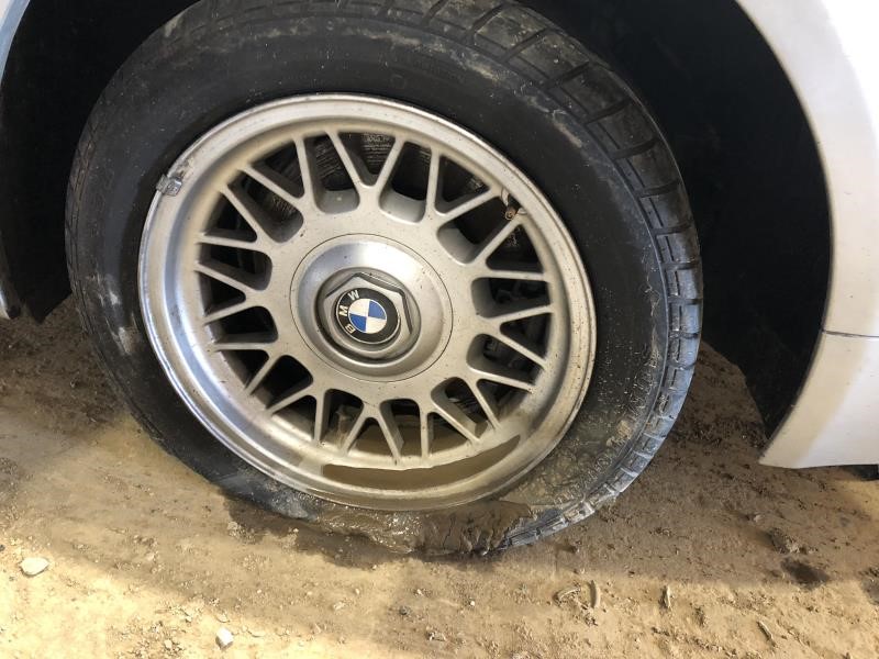 https://f005.backblazeb2.com/file/img-partshotlines-com/Inventory/MA385/Vehicle/8136_01.jpg