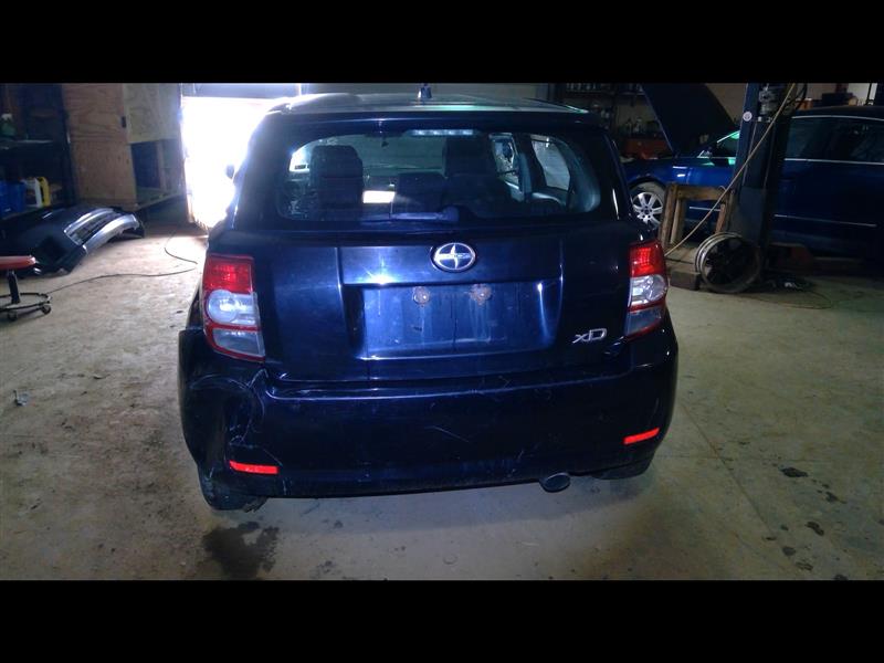 https://f005.backblazeb2.com/file/img-partshotlines-com/Inventory/MA385/Vehicle/8690_04.jpg