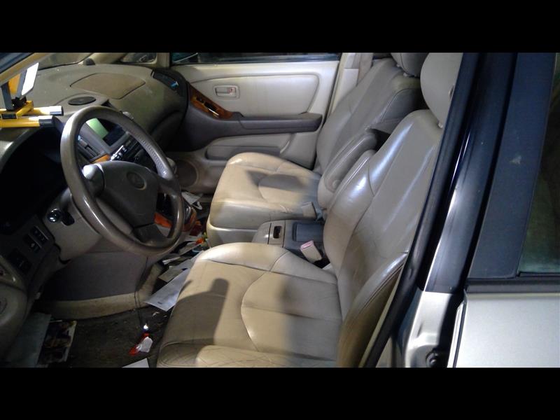 https://f005.backblazeb2.com/file/img-partshotlines-com/Inventory/MA385/Vehicle/8702_07.jpg