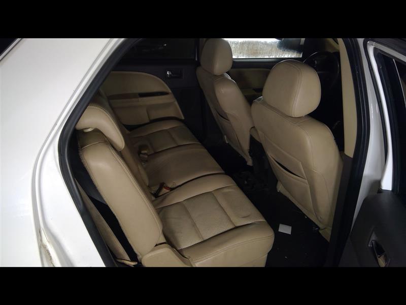 https://f005.backblazeb2.com/file/img-partshotlines-com/Inventory/MA385/Vehicle/8734_08.jpg