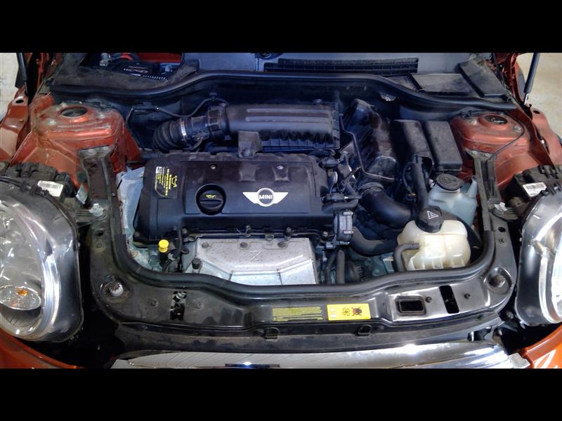 https://f005.backblazeb2.com/file/img-partshotlines-com/Inventory/MA385/Vehicle/8930_09.jpg