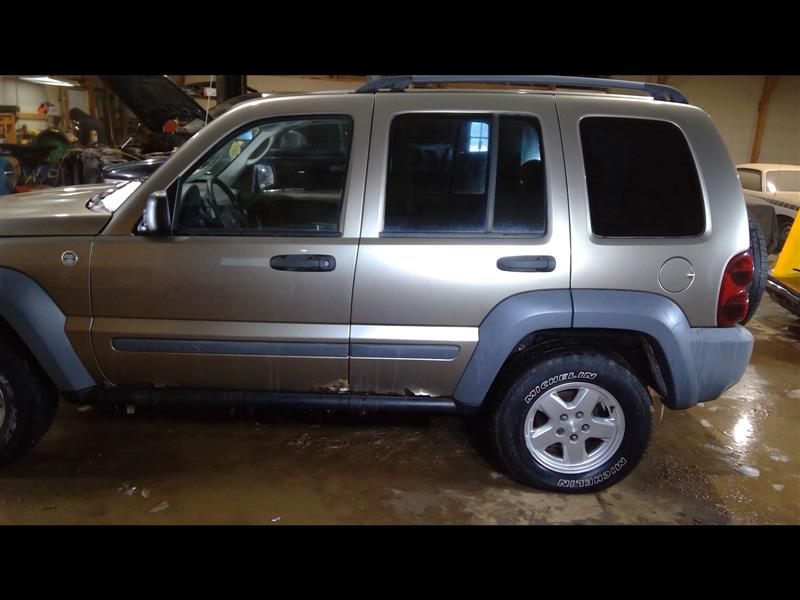 https://f005.backblazeb2.com/file/img-partshotlines-com/Inventory/MA385/Vehicle/9156_05.jpg