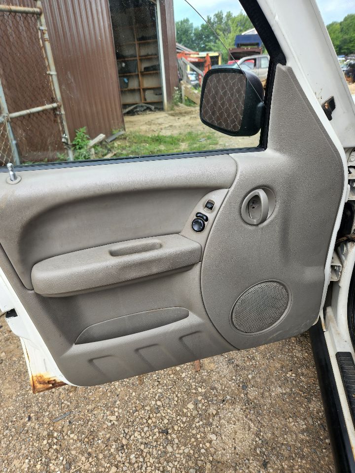 https://f005.backblazeb2.com/file/img-partshotlines-com/Inventory/MA385/Vehicle/9587_06.jpg